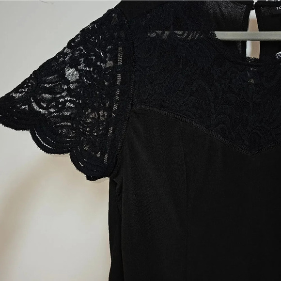 Torrid 2 black lace accent swing top NWT - Picture 7 of 10